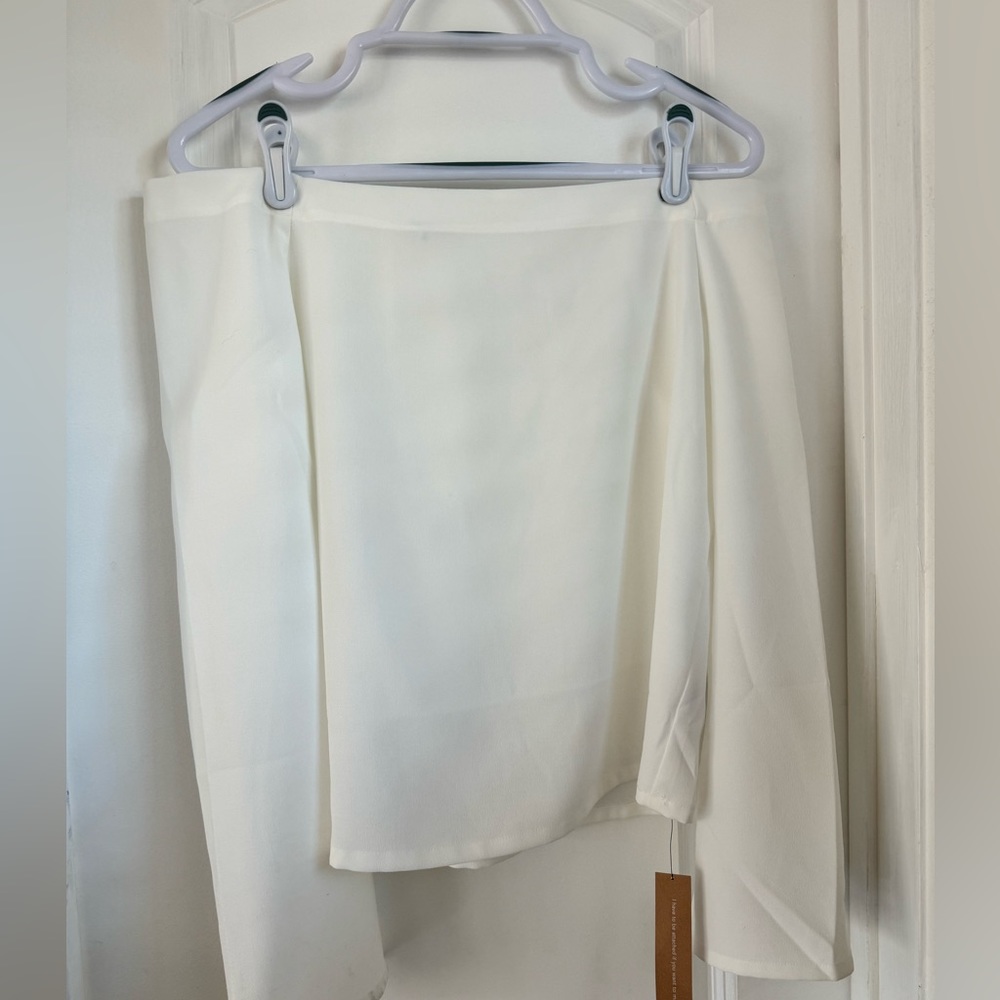 NWT Reformation Byron Top - Picture 2 of 8
